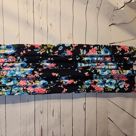 Floral‎ Maxi Dress - Picture 5 of 7